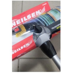 Szczotka do czyszczenia samochodu z dozownikiem