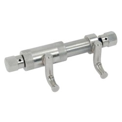 Exhaust pipe clamp tensioner