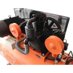 Kompresor sprężarka dwutłokowa dwustopniowa olejowa 350l w-0.9/12,5 12 bar