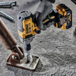 Акумуляторний ударний гайковерт Dewalt 18v xr 1/2" з корпусом 1152 нм