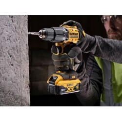 Wiertarko wkrętarka akumulatorowa dewalt 18v xr 68nm 2x5.0 ah zestaw